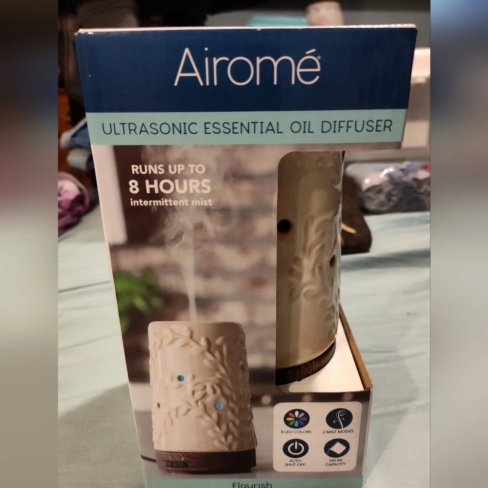 NWT!! AIROME Ultrasonic Essential Oils Diffuser